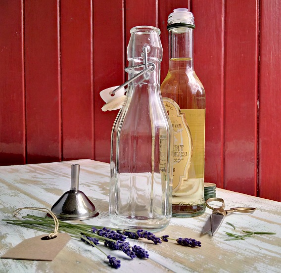How_to_make_lavender_vinegar