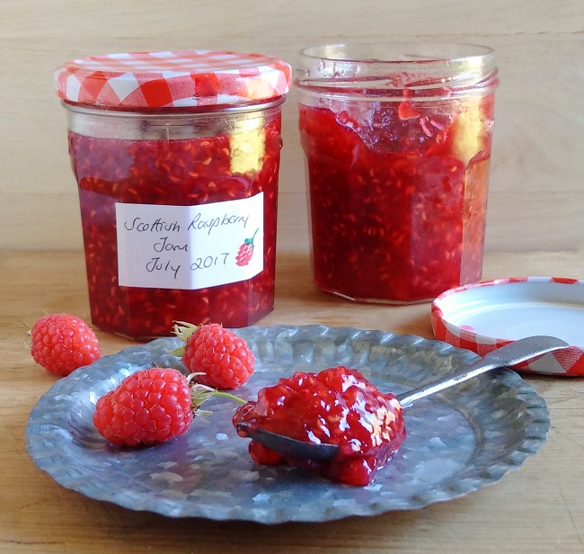 Jars_of_homemade_Scottish_raspberry_jam